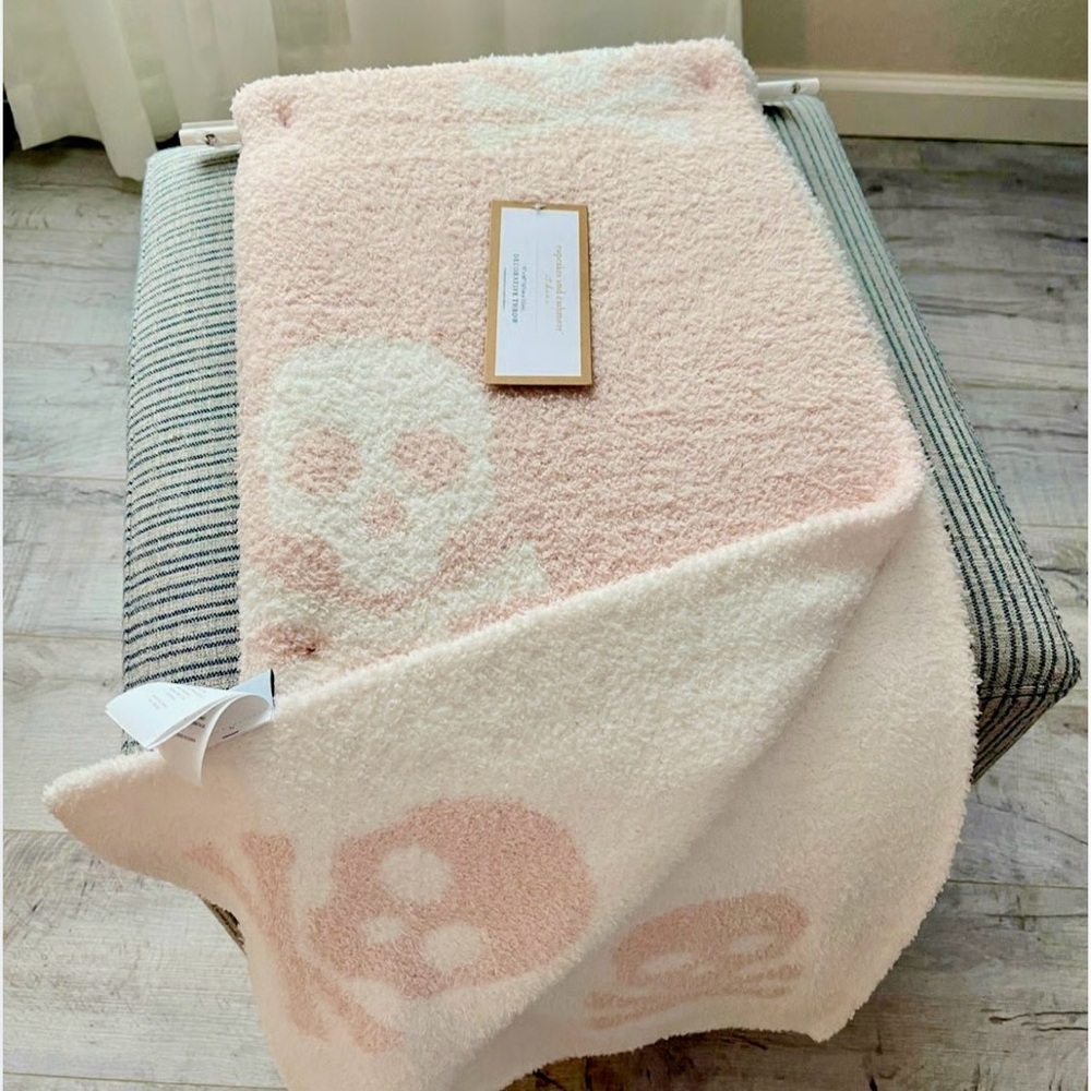 Cupcakes and Cashmere Skull & Crossbones blanket